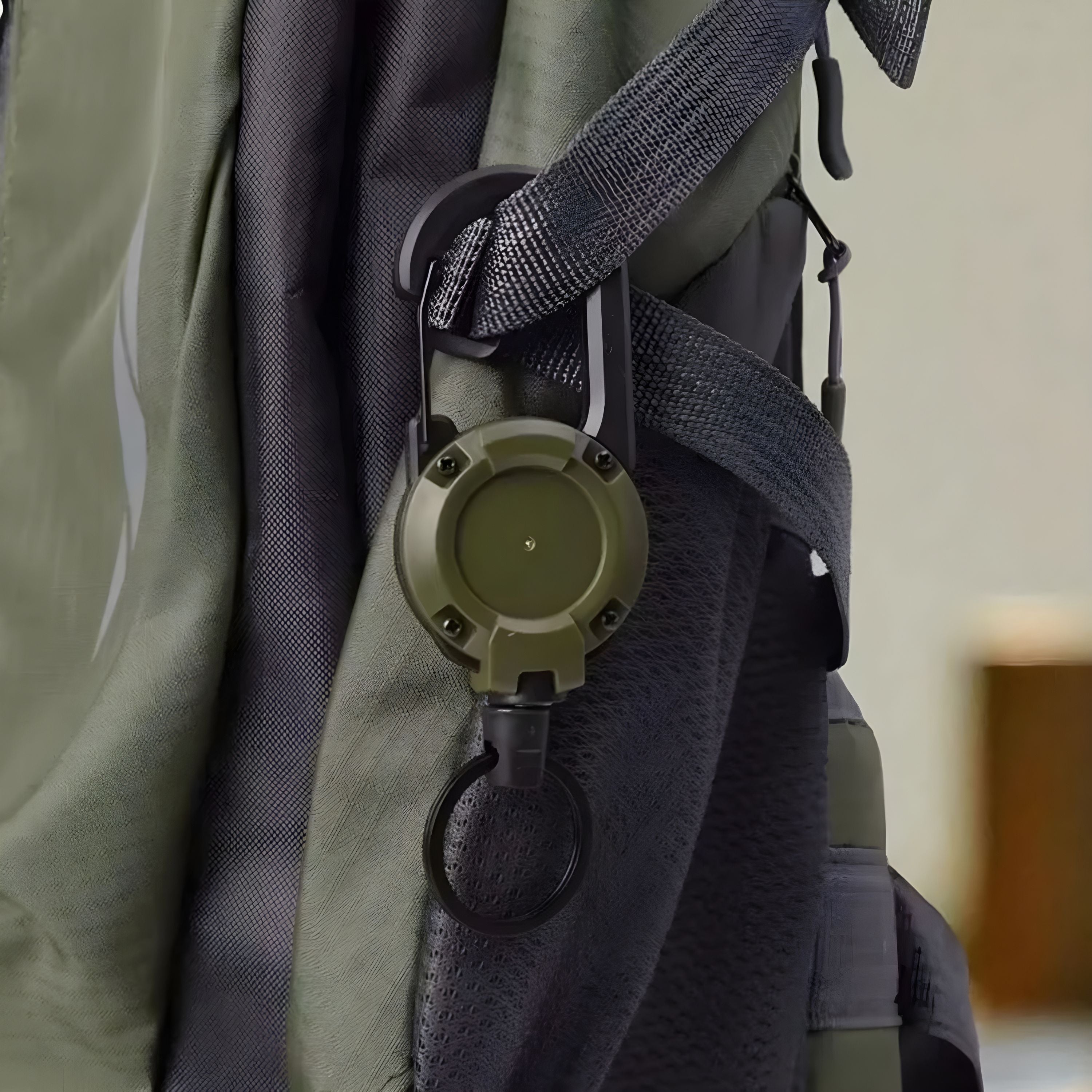 Kitcheniva Heavy Duty Retractable Carabiner Key Chain