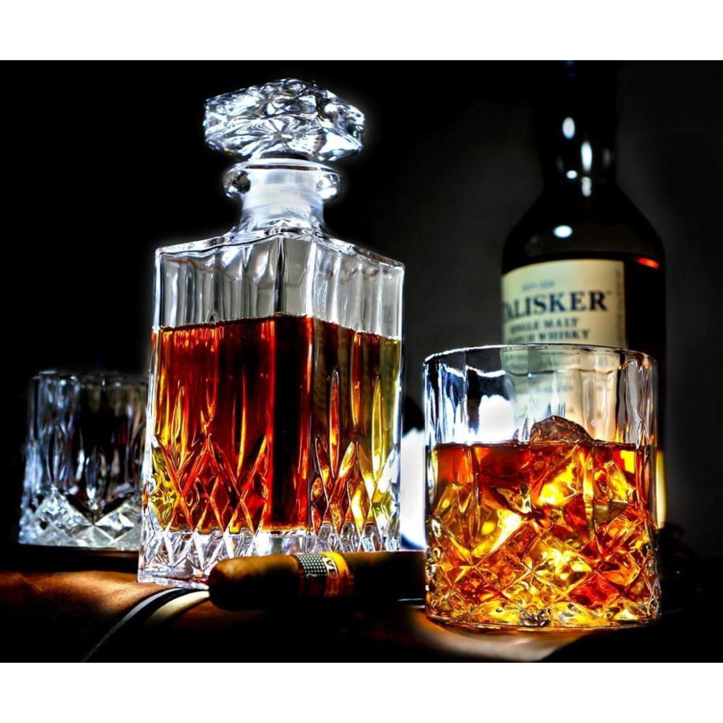 Kitcheniva 25 oz Vintage Style Glass Whiskey Decanter Set with Stopper - Includes 6 Glasses (7.4 oz)