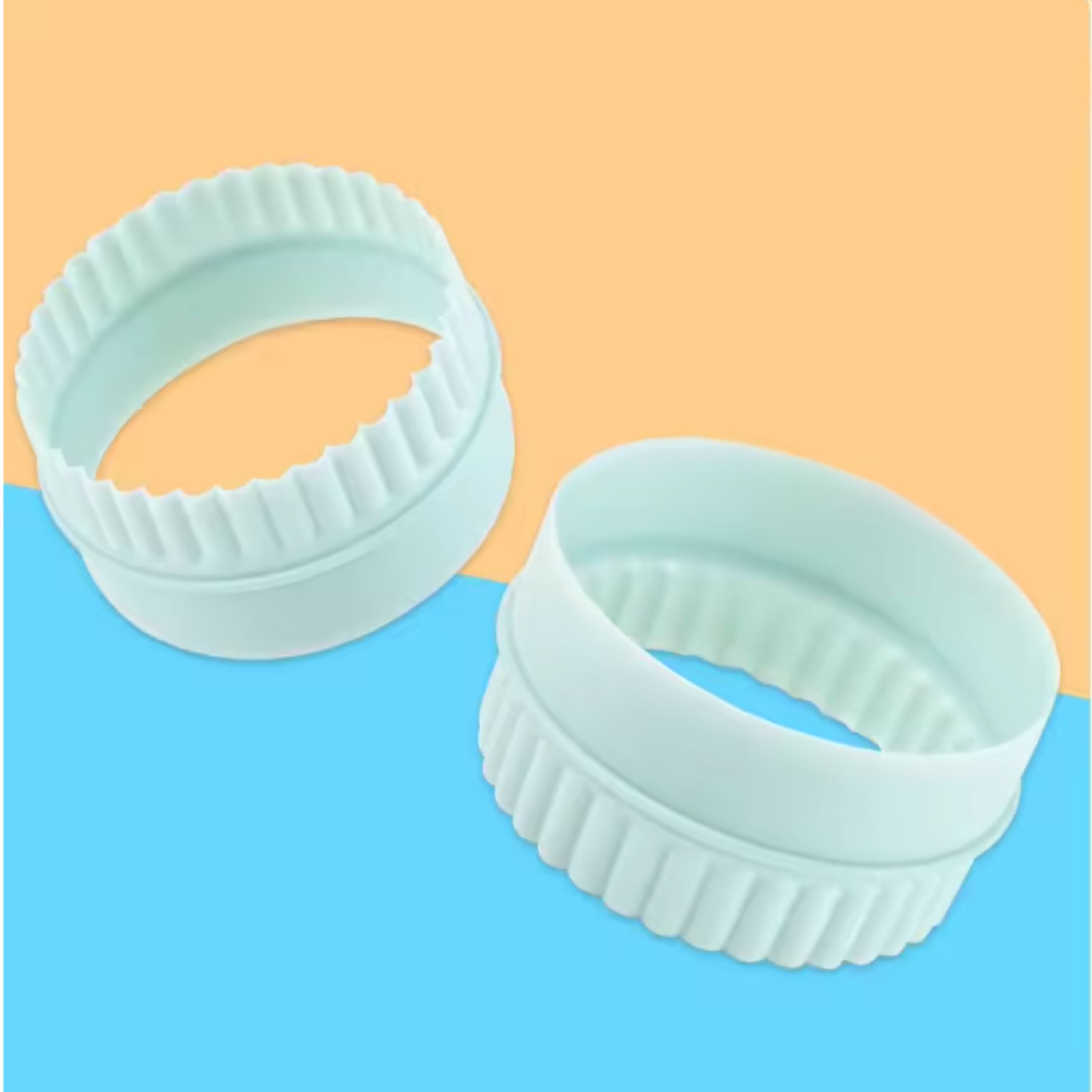 Kitcheniva Plastic Cookie Cutter Set – Light Green Double-Sided Wave Edge Baking Tools 8 Pcs