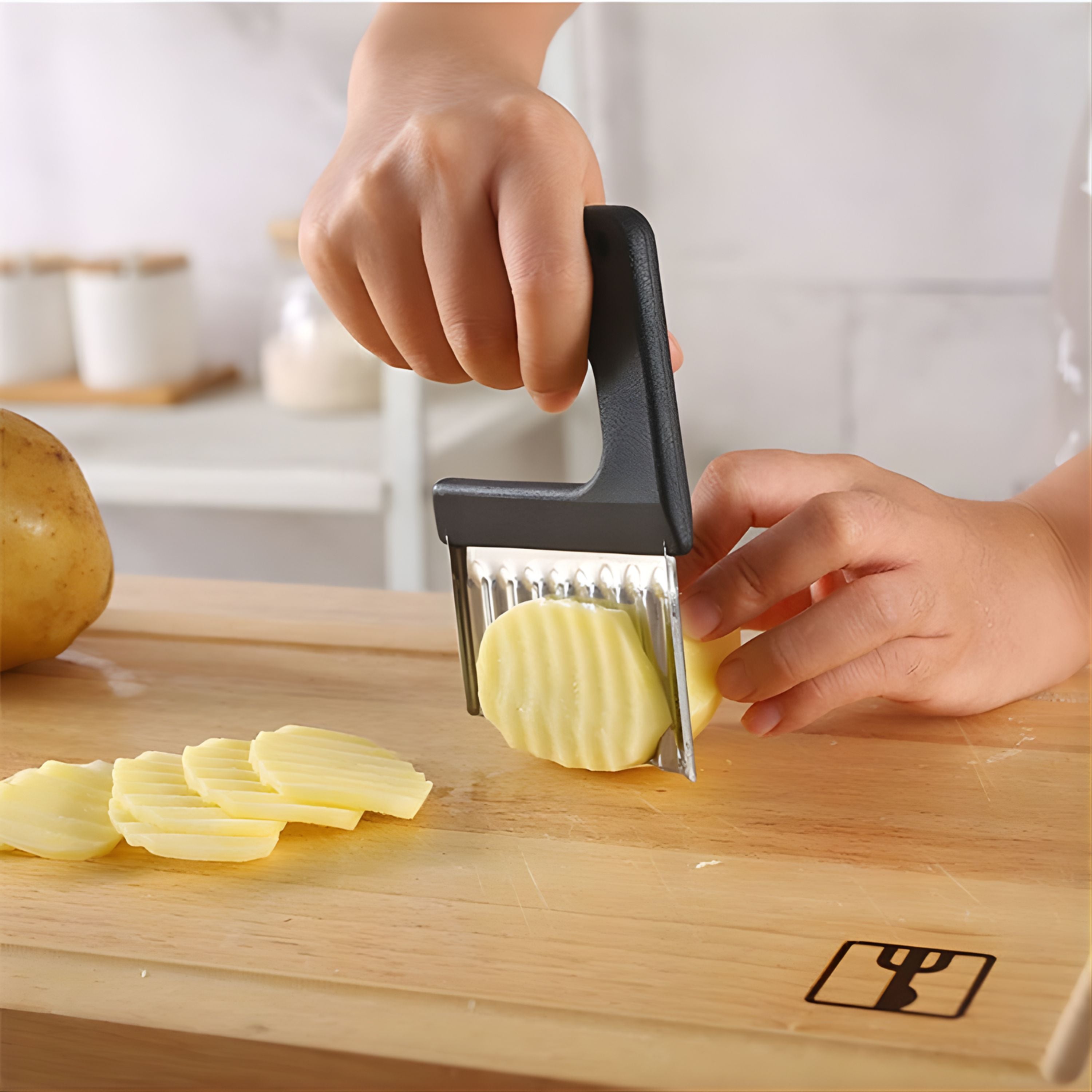 Kitcheniva Crinkle Cutter with Plastic Handle, Black, 1 Pcs