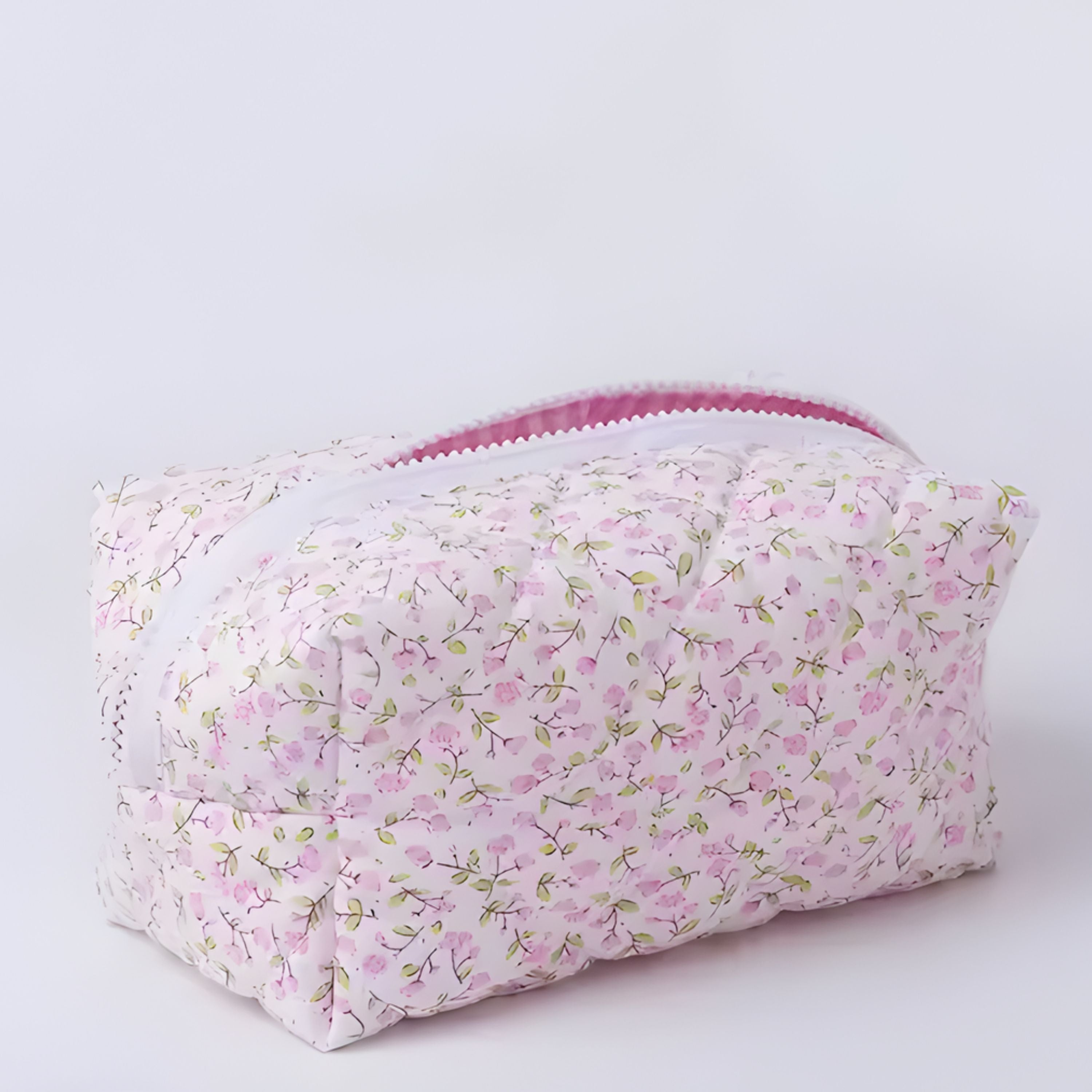 Kitcheniva Quilted Puffy Floral Makeup Bag with Zipper Closure, Pink