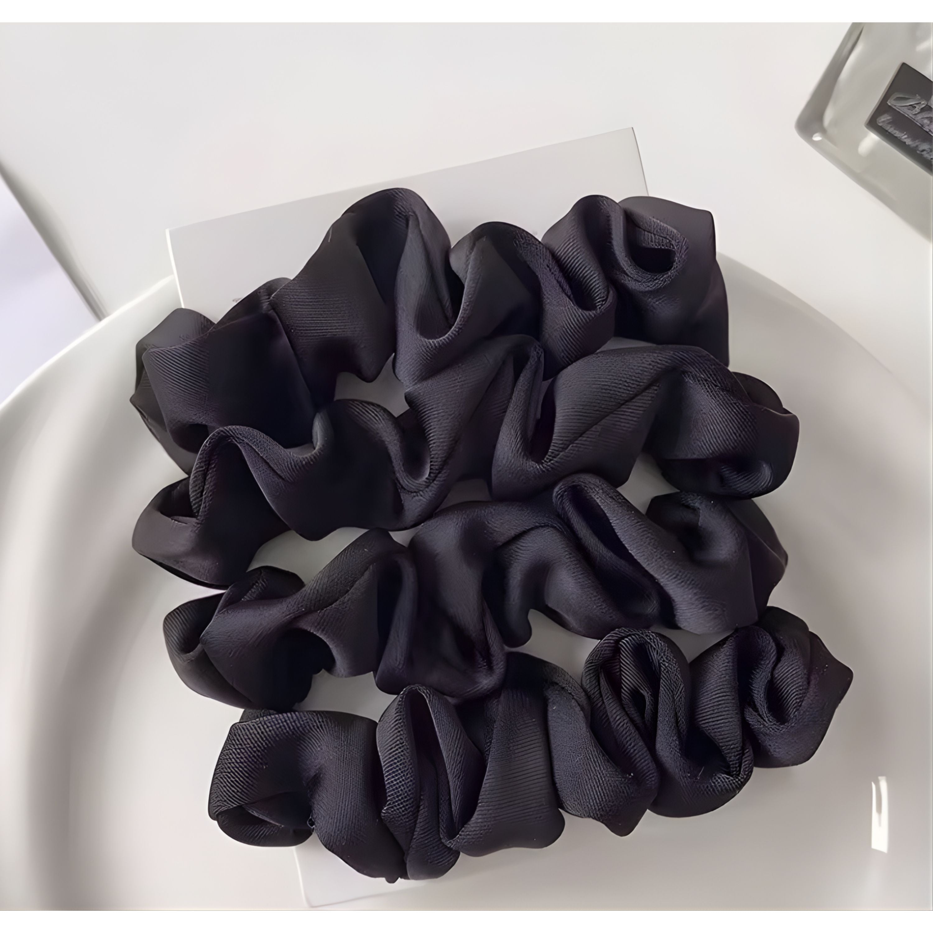Kitcheniva Silky Satin Scrunchies 4 Pcs, Black