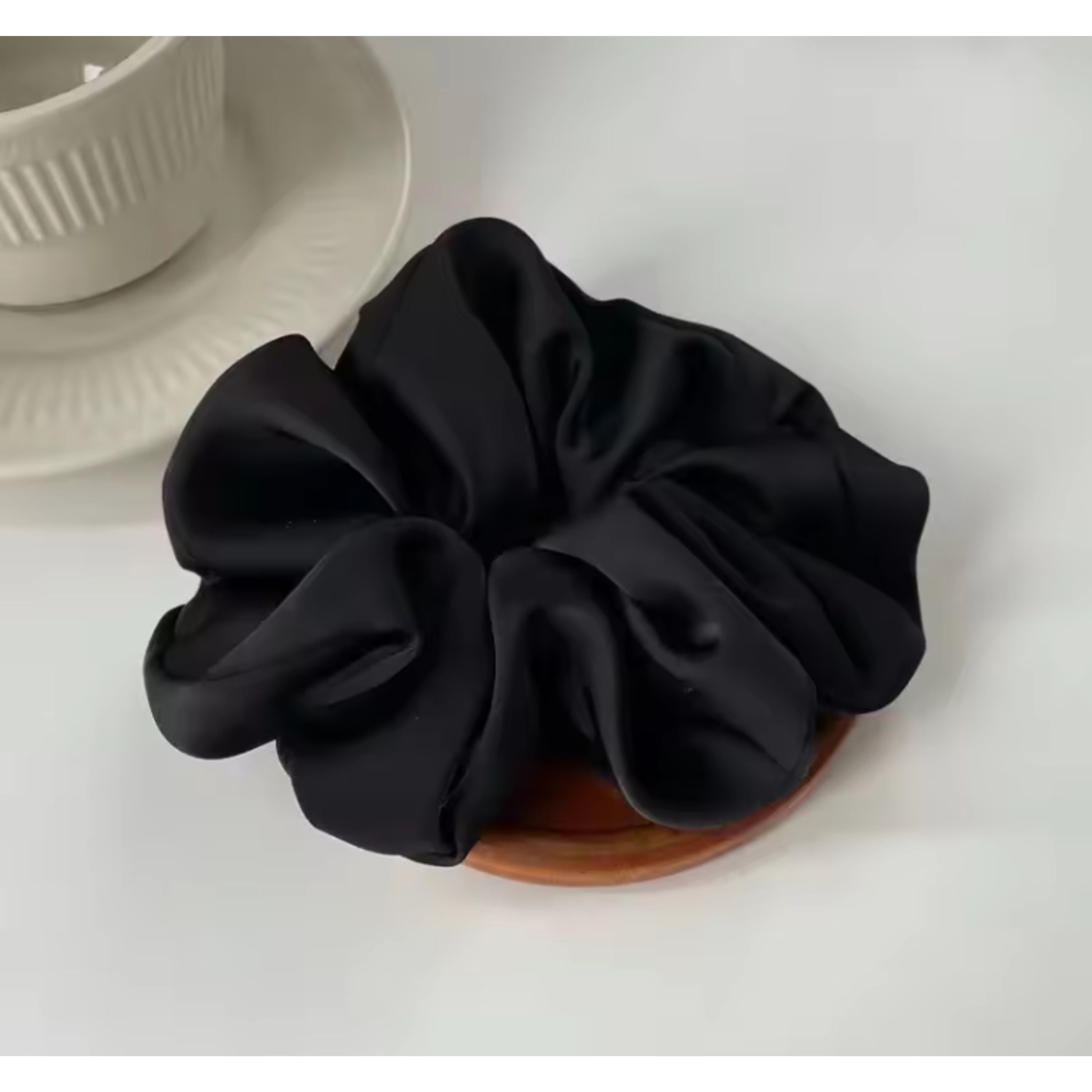 Kitcheniva Silky Satin Scrunchies 4 Pcs, Black