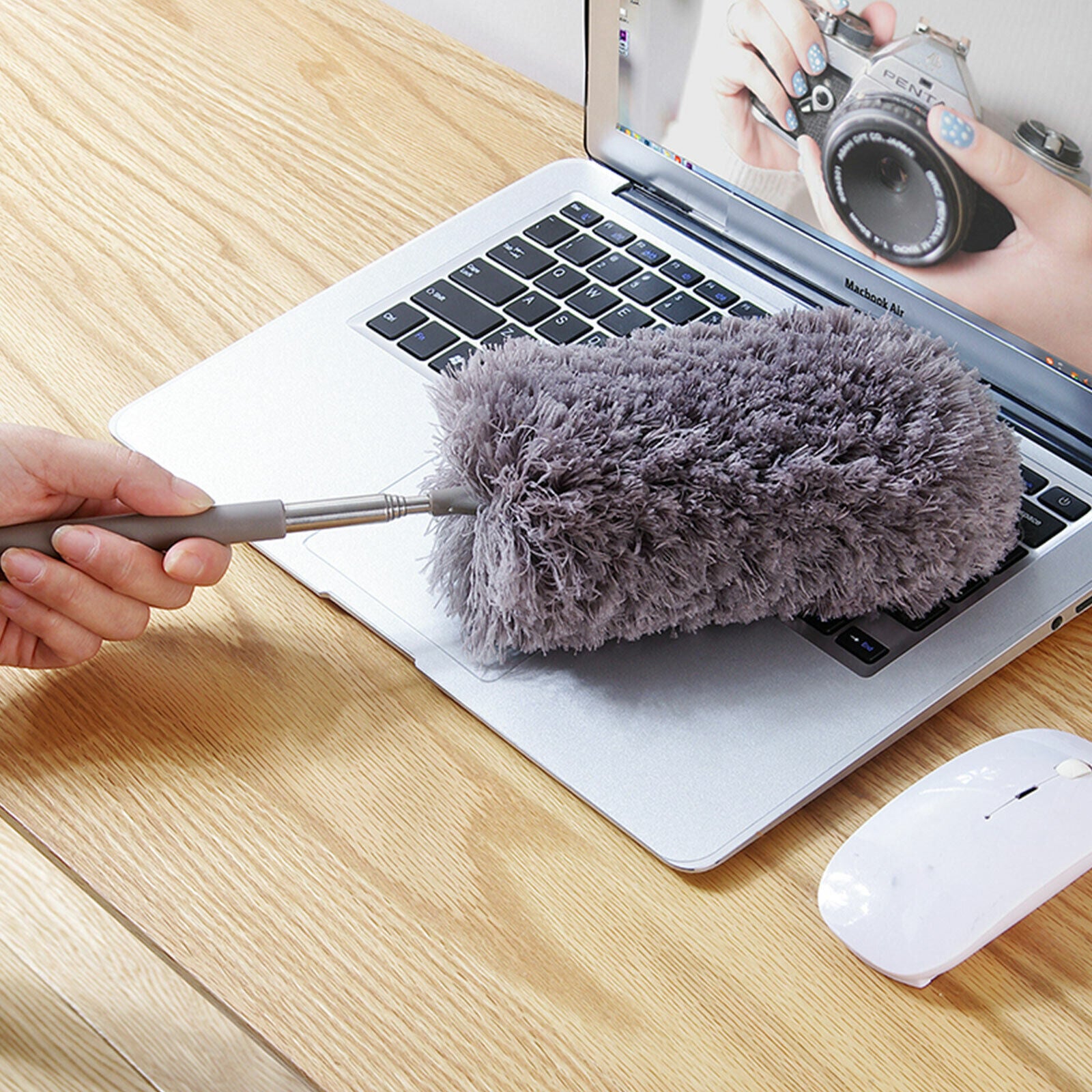 Kitcheniva Adjustable Soft Microfiber Feather Duster Dusting Brush