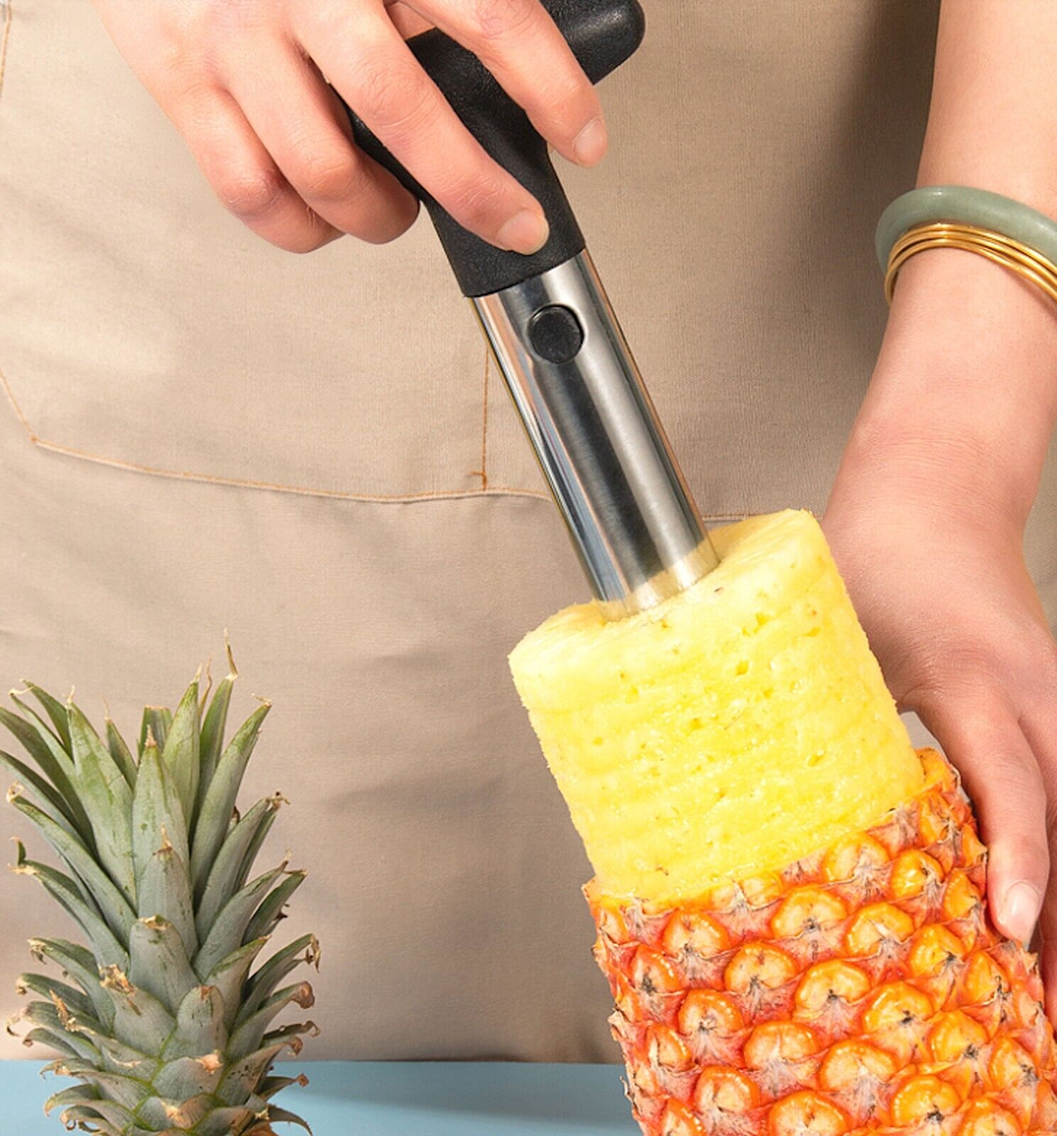 Kitcheniva Stainless Steel Fruit Pineapple Cutter Peeler Corer Slicer